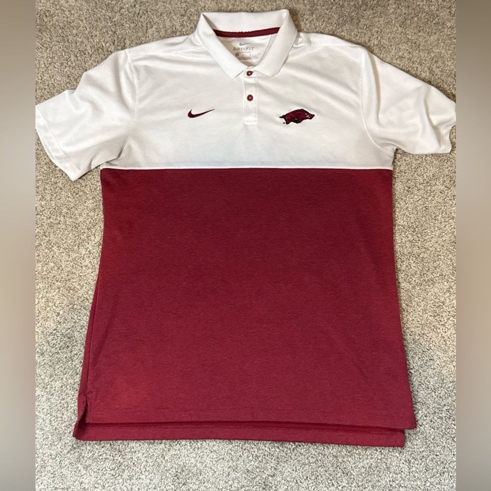 Nike DriFit Arkansas Razorbacks Shirt Mens L Red Polo Golf  Casual Short Sleeve